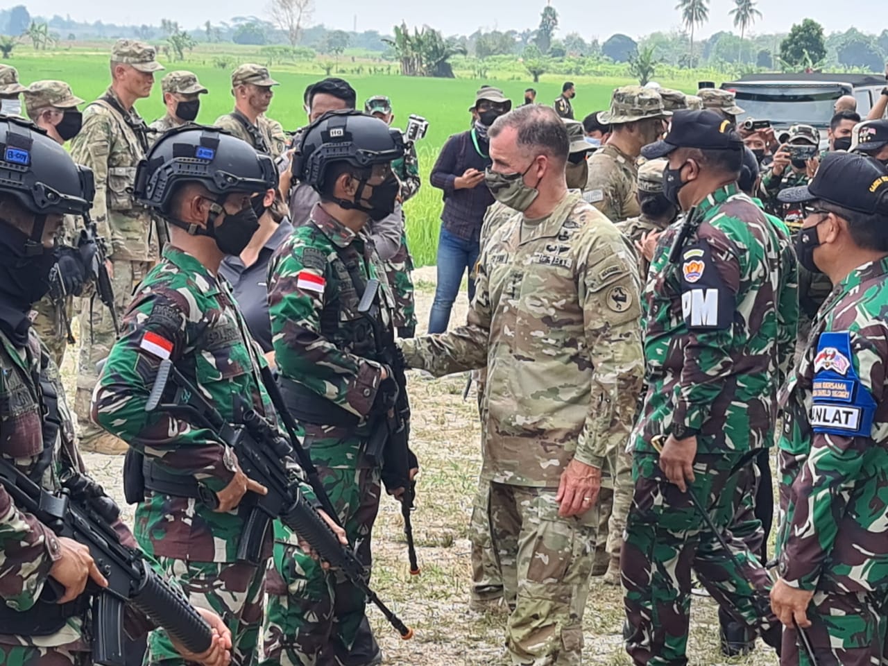 (alt="") tni