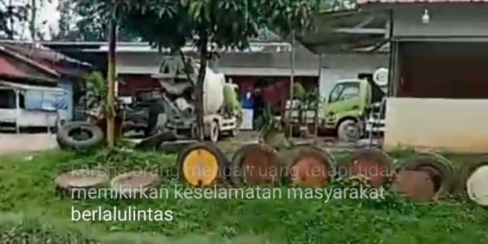 Tangkapan layar akun Facebook Hendra Nadi yang melakukan siaran langsung
